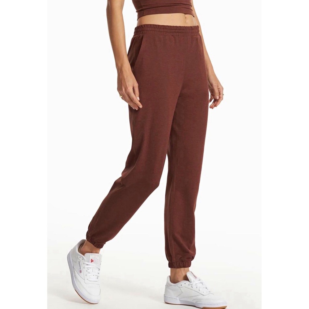 Vuori Boyfriend Joggers Women's Small Retail $98